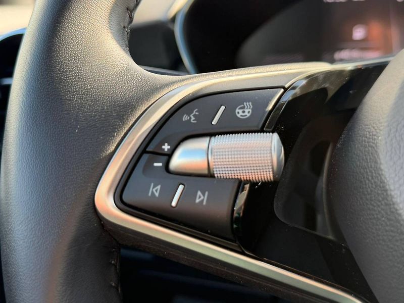 Škoda Fabia Top Selection 1,0 TSI 85 kW 6° - fotka 23 z 30