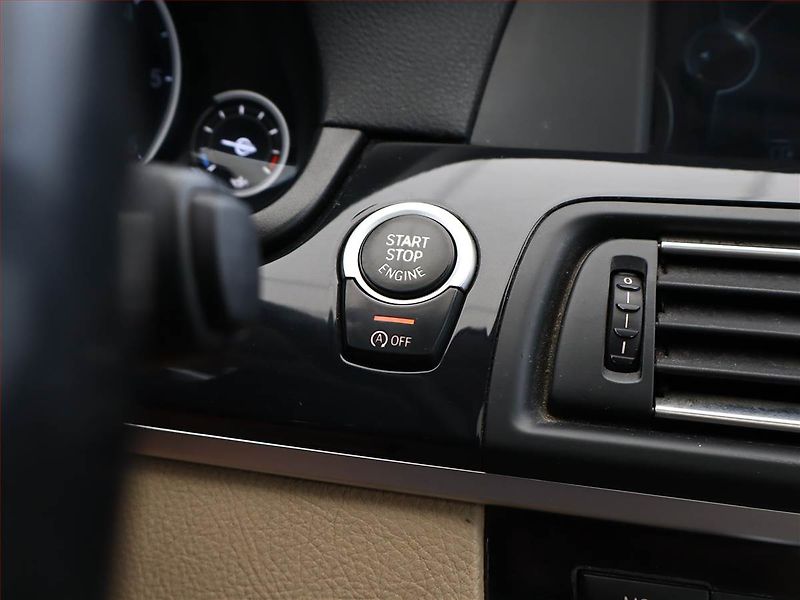 BMW Řada 5 (2012) 530d xDrive, 4X4, Automat - fotka 18 z 21