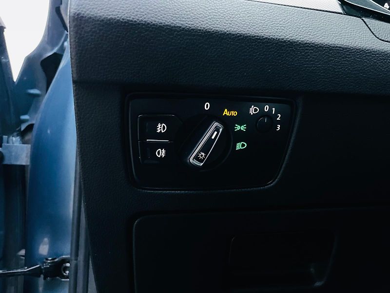 Volkswagen Passat 2.0TDI AUTOMAT VÝHŘEV SERVISKA - fotka 48 z 54