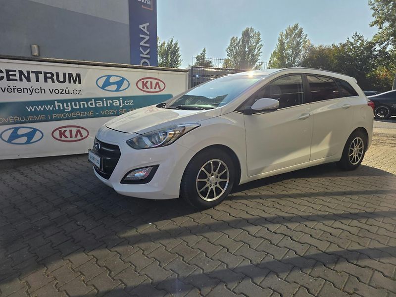 Hyundai i30 1.6-DPH-PĚKNÝ STAV-AUT.KLIMA - fotka 6 z 15