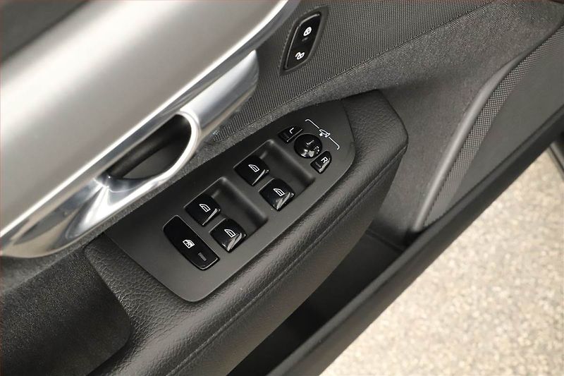 Volvo V90 (2018) D3, Automat, Serv.kniha, Kůže - fotka 14 z 20