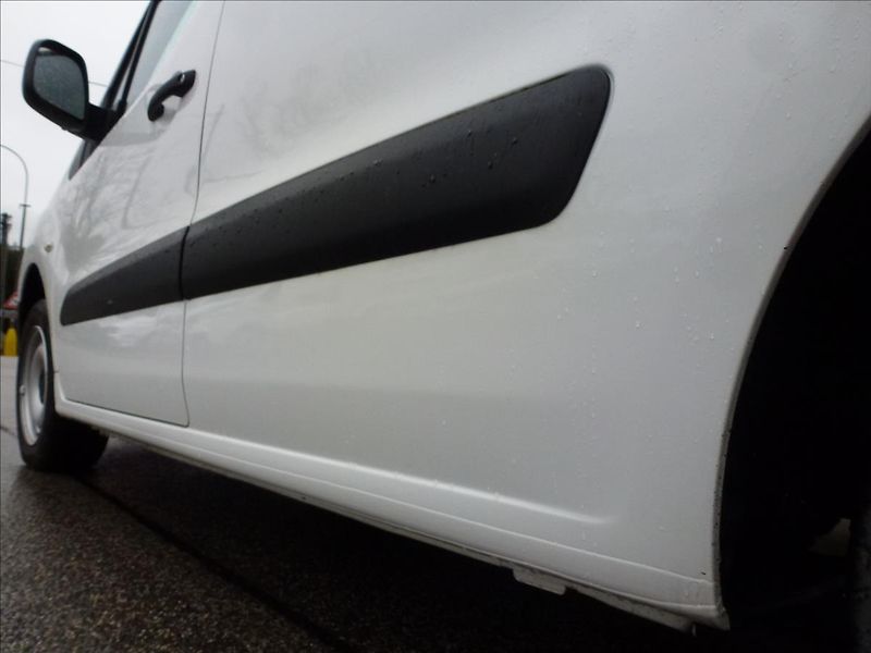 Citroën Berlingo 1,6 HDI 3míst Tažné,Klima,Temp - fotka 48 z 49