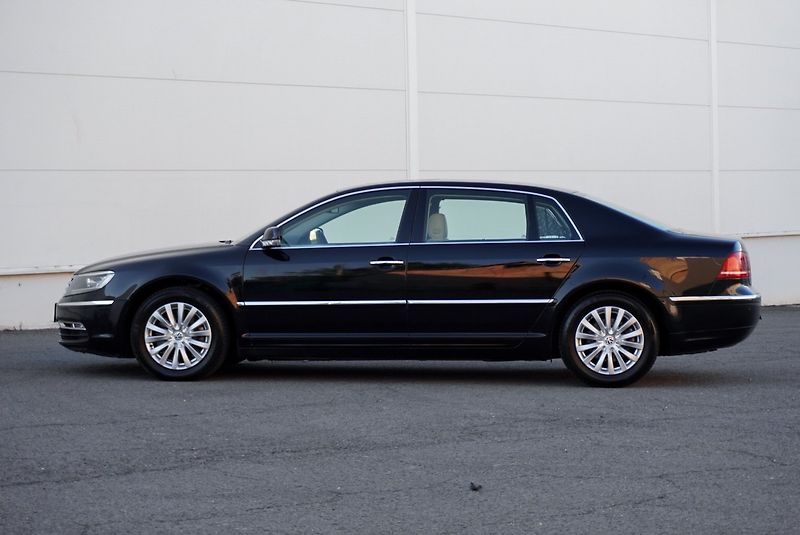 Volkswagen Phaeton 3.0 TDi 176kW LONG 4motion - fotka 12 z 36