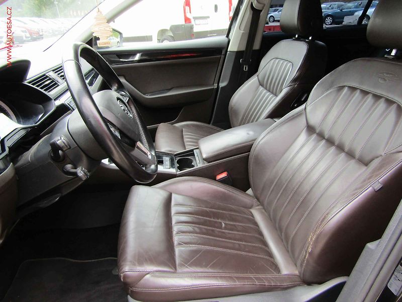 Škoda Superb (2016) 2.0 TDI 4x4, ČR, DSG, bixen - fotka 8 z 22