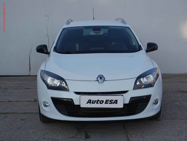 Renault Mégane (2012) 1.6i, ČR, autoAC, temp - fotka 2 z 15