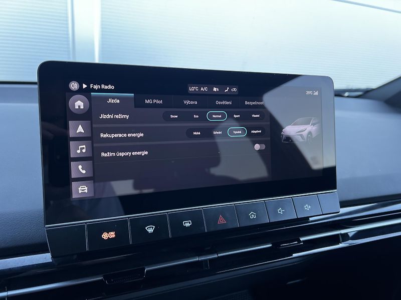MG MG4 150kW 64kWh LUXURY 1.Maj DPH - fotka 14 z 26