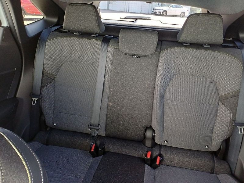 Mitsubishi Grandis INTENSE+ 1.3 DI-T MILD HYBRID - fotka 15 z 20