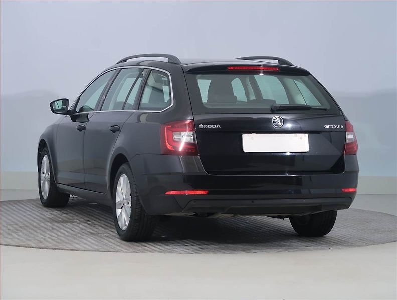 Škoda Octavia (2018) Ambition Plus 1.6 TDI, Automat - fotka 4 z 19