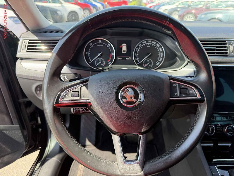 Škoda Superb (2018) 2.0 TDI, ČR, DSG - fotka 12 z 18