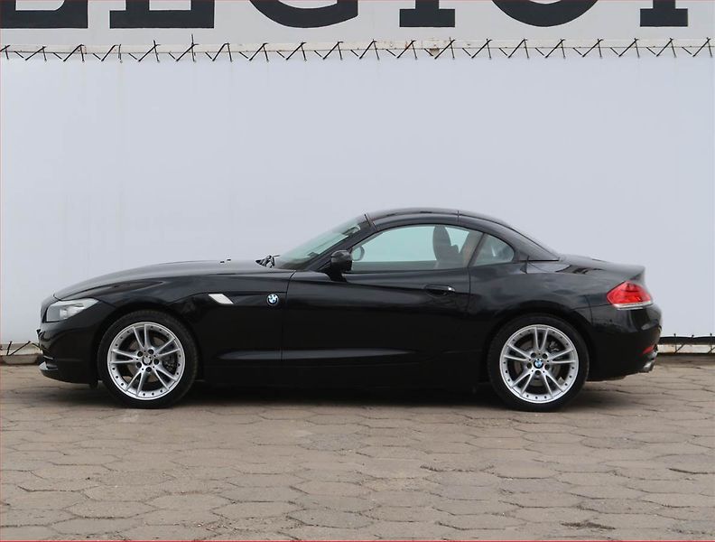 BMW Z4 (2013) sDrive20i, Kůže, Bi-Xenony - fotka 23 z 24