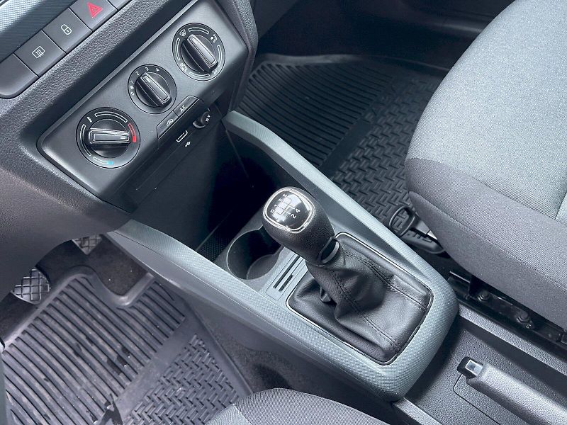 Škoda Fabia (2021) Combi 1.0 TSI / 70 kW Active T - fotka 18 z 30