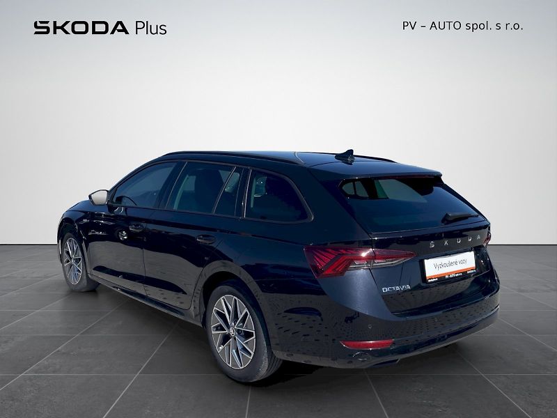 Škoda Octavia (2023) 2.0 TDI 110kW DSG Estate Ambit - fotka 30 z 35