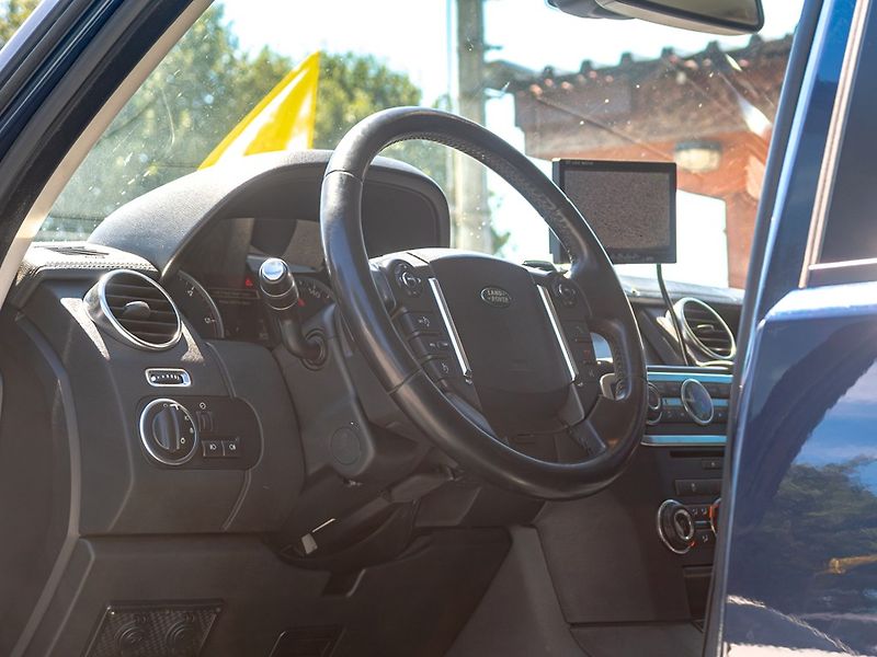 Land Rover Discovery (2013) 3.0D 155KW 7sed – NAVIJÁK - fotka 13 z 57