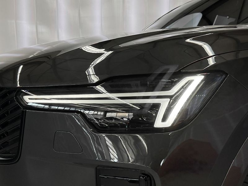 Volvo XC90 B5 AWD PLUS DARK, PANORAMA, H& - fotka 7 z 33