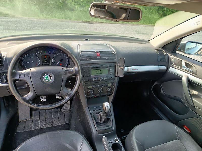 Škoda Octavia (2007) Scout 4x4 2.0i 110 kw - fotka 38 z 41