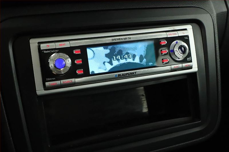 Škoda Fabia (2008) Elegance 1.2 12V, Serv.kniha - fotka 12 z 15
