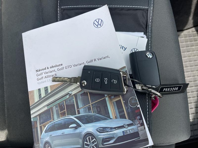 Volkswagen Golf 2.0TDi DSG HIGHL-NEHAV-Dph-ČR! - fotka 40 z 40
