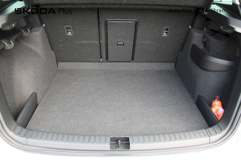 Škoda Karoq (2024) Ambition 1.5TSI / 110kW 6°MP - fotka 22 z 24