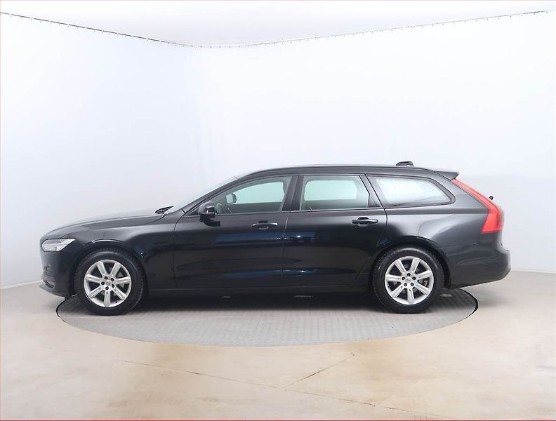 Volvo V90 (2017) D3, Automat, Serv.kniha, Kůže - fotka 3 z 15