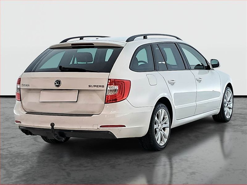 Škoda Superb (2014) Ambition 2.0 TDI, Xenony - fotka 5 z 15