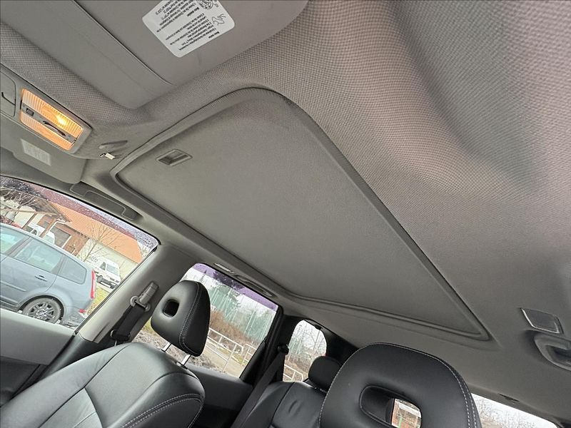 Nissan X-Trail 2,0 dCi 127kW 4x4 Výbava,Or.Km - fotka 24 z 35