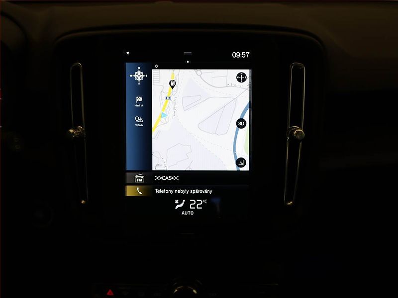 Volvo XC40 (2022) T2 - fotka 13 z 15