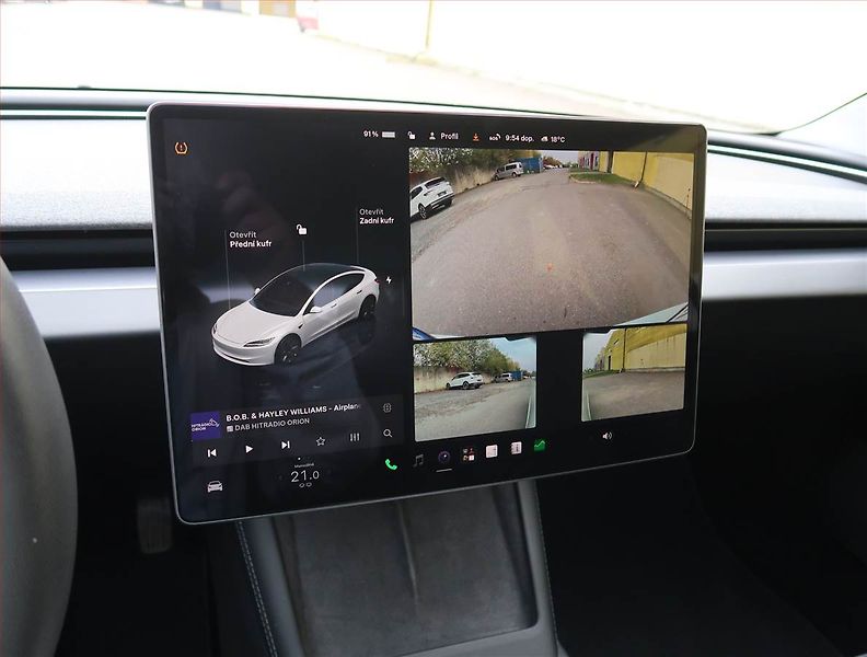 Tesla Model 3 (2023) Standard Range 60kWh, SoH 94% - fotka 21 z 32