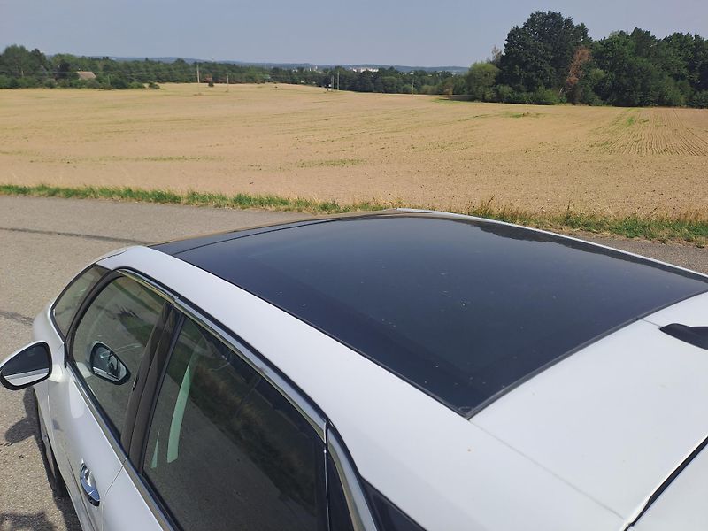 Citroën C4 Picasso (2014) 1.6 ČR 1. MAJITEL, PĚKNÝ STAV - fotka 30 z 32