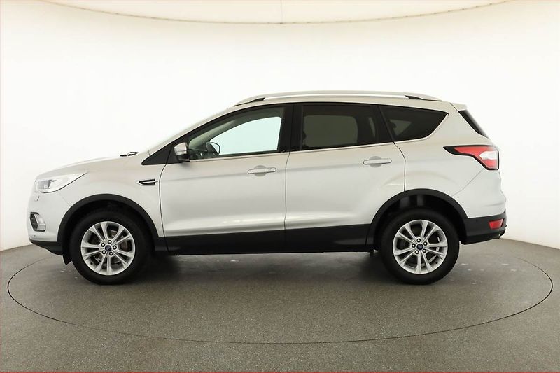 Ford Kuga (2019) Titanium 1.5 EcoBoost - fotka 3 z 17