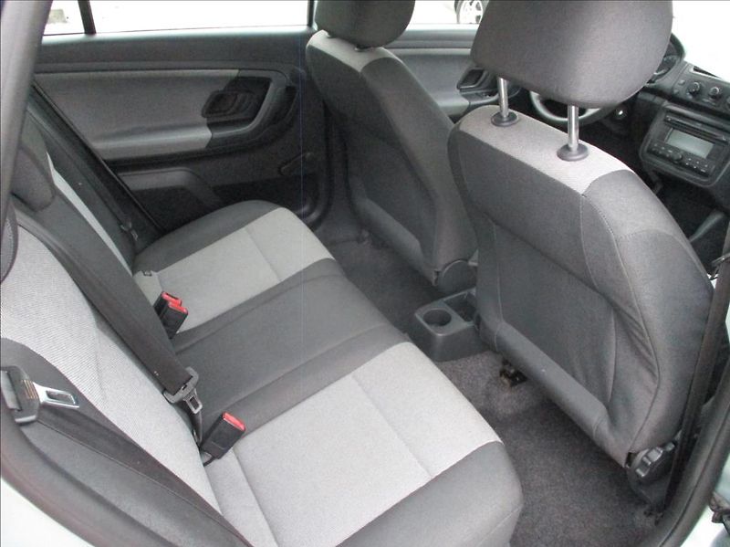 Škoda Fabia 1,4 i 16V, klima, ABS, ESP, - fotka 11 z 32