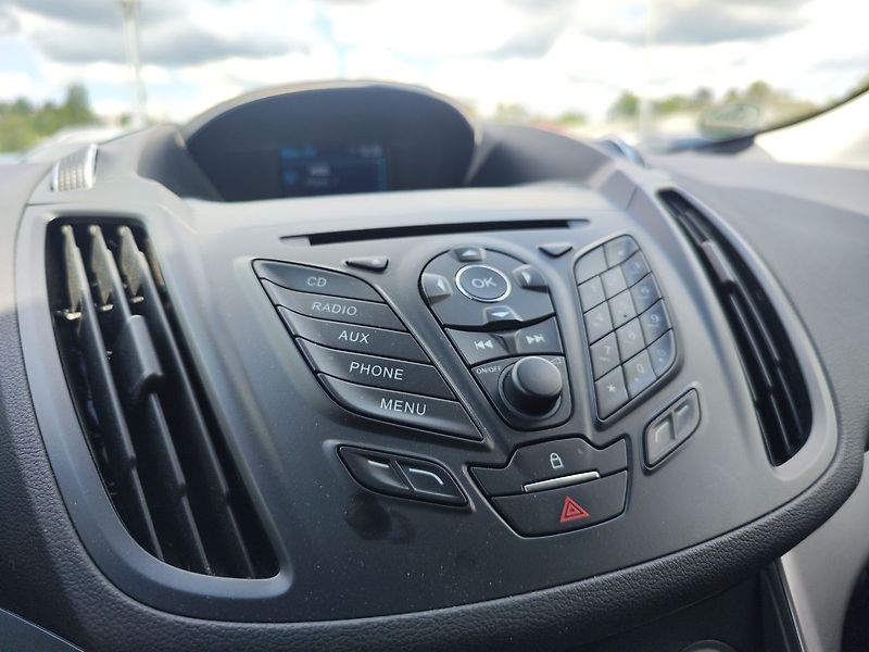 Ford Kuga 2.0 TDCi/110kW Trend 4x4 - fotka 16 z 29