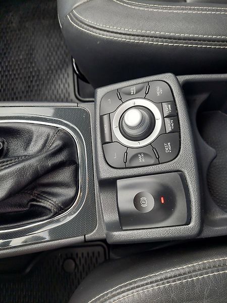 Renault Koleos (2013) Bose dCi 150 4x4 - fotka 15 z 40