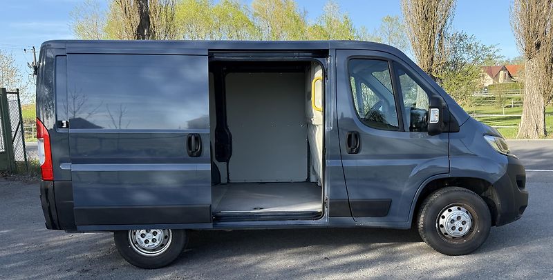 Citroën Jumper (2021) Citroën Jumper 2021 109.302 km - fotka 5 z 20