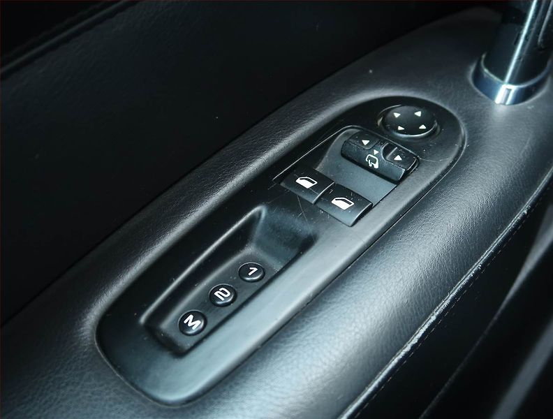 Peugeot 407 (2009) 2.0 HDI, po STK, oblíbený vůz - fotka 15 z 16