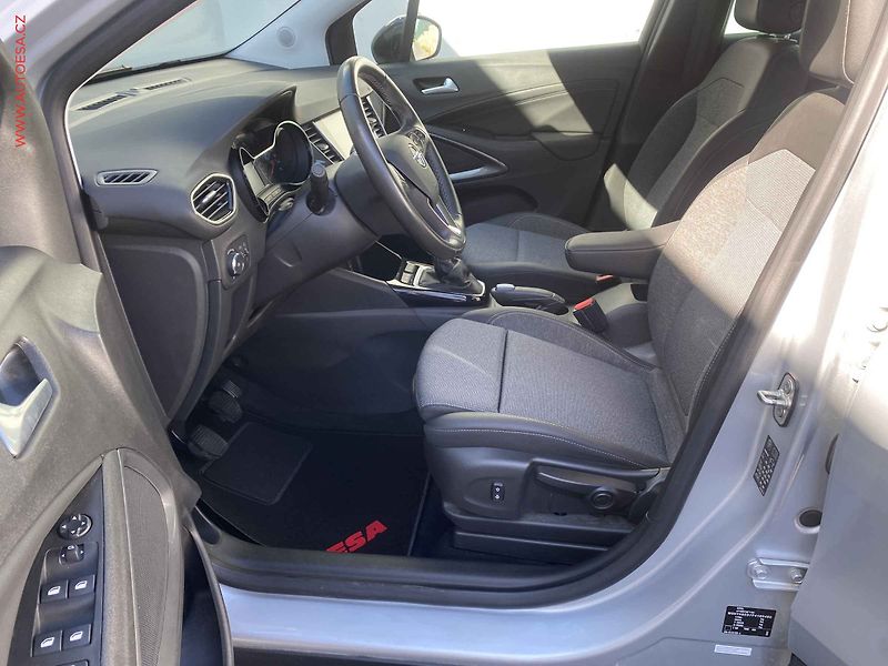 Opel Crossland (2023) 1.2T, Elegance, LED, kamera - fotka 9 z 17