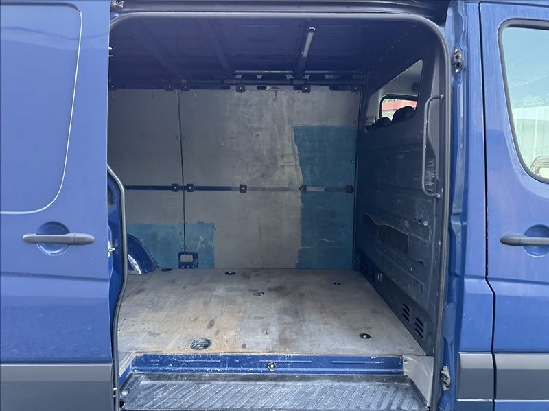 Volkswagen Crafter 2,0 TDI 100kW L2H1 tažné - fotka 17 z 50