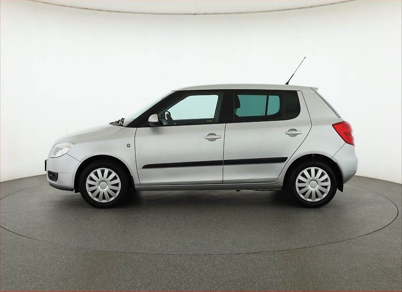 Škoda Fabia (2010) Ambition 1.2 12V, Serv.kniha - fotka 3 z 11