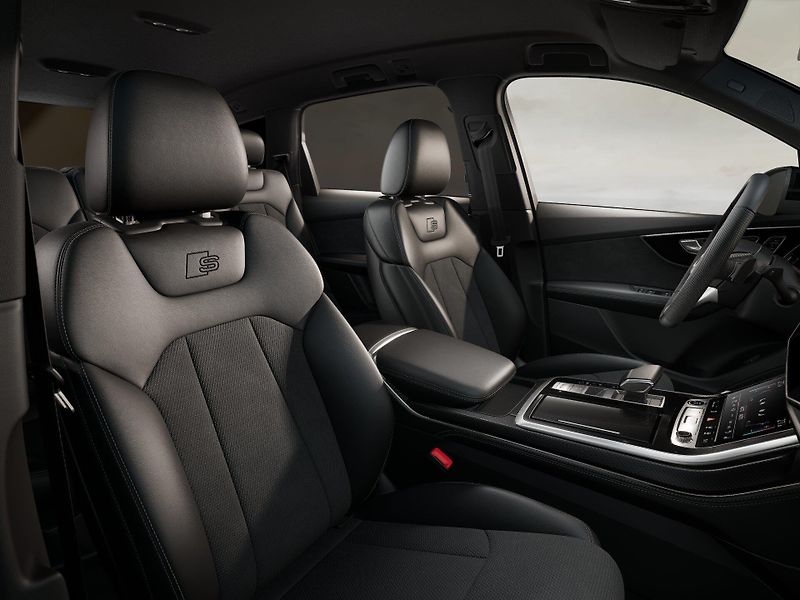 Audi Q7 (2026) 50 TDI 210 kW quattro - fotka 9 z 10