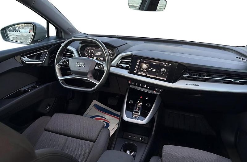 Audi Q4 50 e-tron Quattro Comfort  - fotka 12 z 22