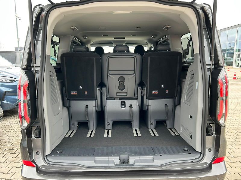 Ford Tourneo Custom (2025) Sport L1, Tourneo, 2.0 EcoBlue - fotka 10 z 19