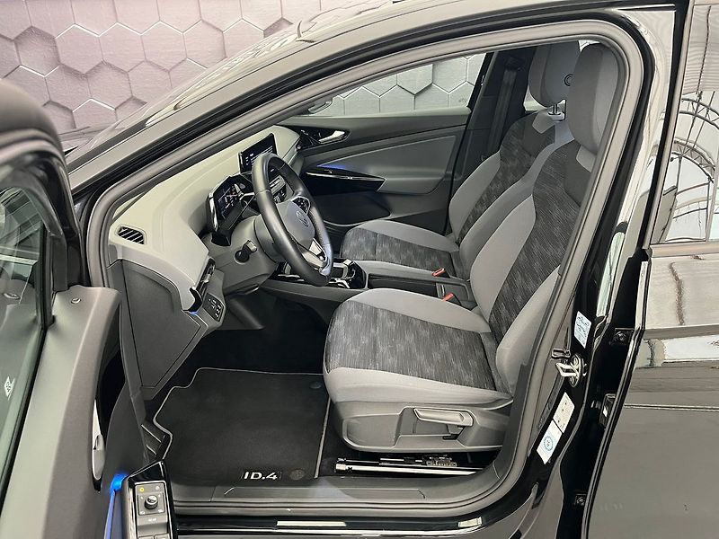 Volkswagen ID.4 150kW / SoH 95.0%  ZAMLUVENO - fotka 32 z 77
