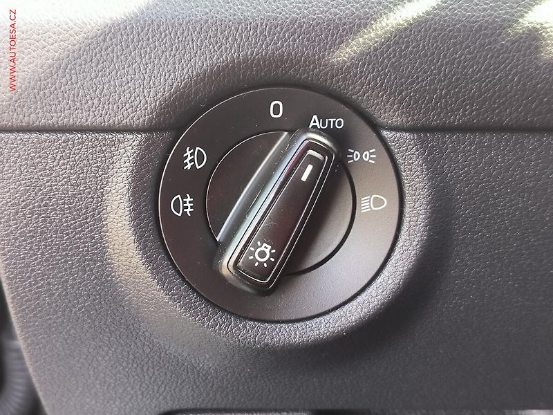 Škoda Octavia (2015) 2.0 TDi 4x4, Scout, DSG - fotka 23 z 28