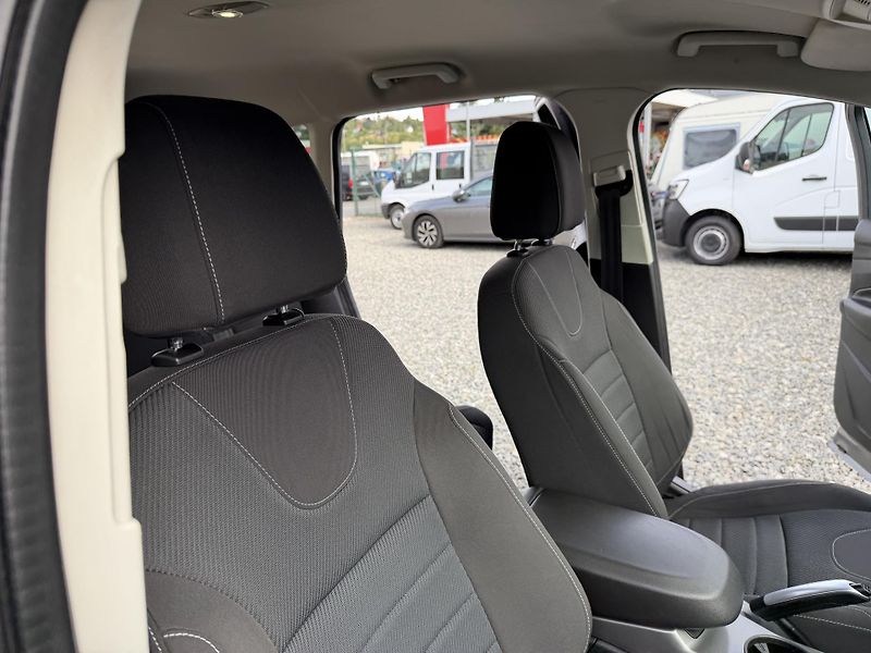 Ford Kuga 2.0TDCi 140PS 162TKM SERVIS!!! - fotka 132 z 162