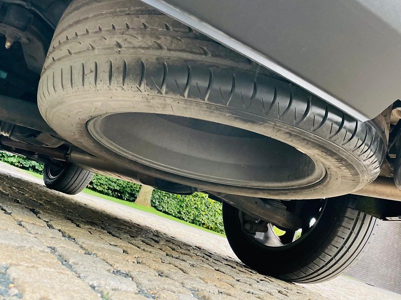 Kia Sorento 2.2D 4x4 MANUÁL KAMERA TAŽNÉ - fotka 26 z 48