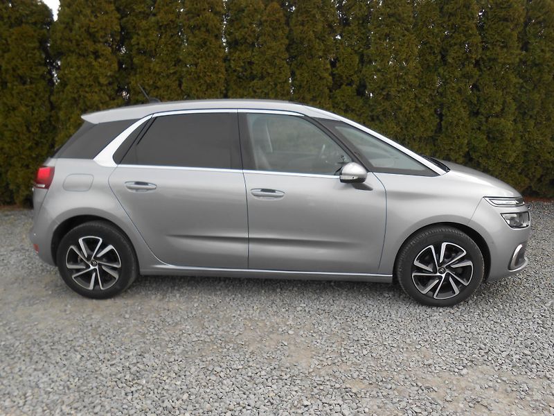 Citroën SpaceTourer 1.6HDi,NAVI, Tažné, Automat!! - fotka 4 z 45