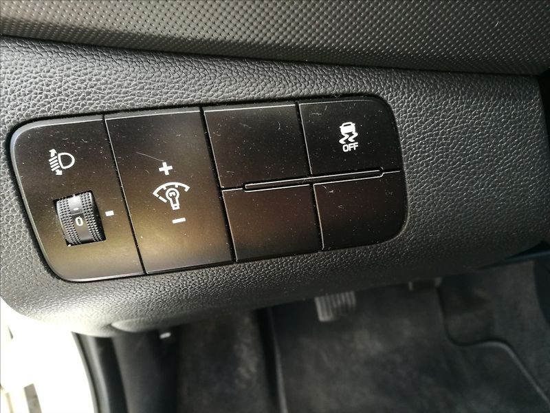 Hyundai i10 1,0 i autom.klima - fotka 11 z 22