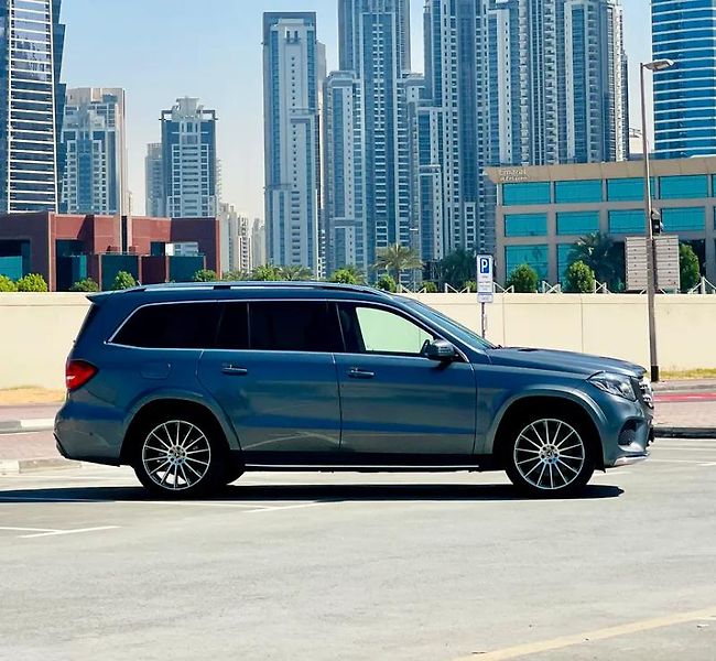 Mercedes-Benz GLS (2018) Prostorné SUV s V8 - fotka 3 z 20