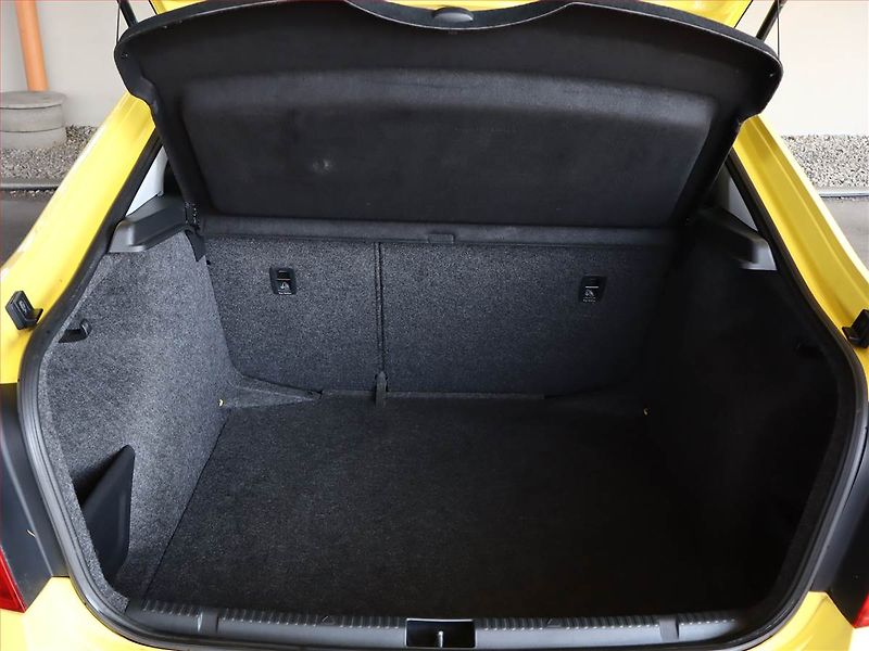 Škoda Rapid (2014) Ambition 1.2 TSI, Serv.kniha - fotka 11 z 14
