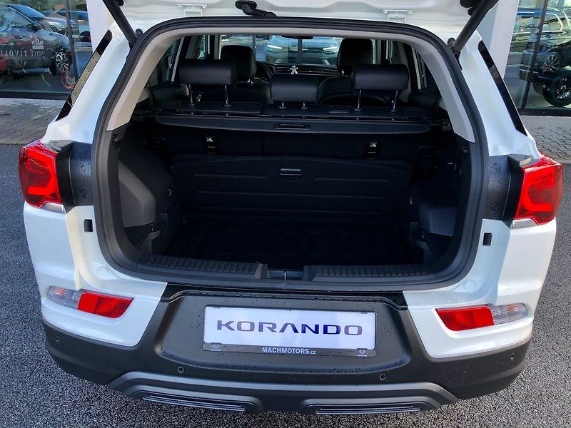 KGM Korando (2026) Style + Black FWD M6 - fotka 14 z 15