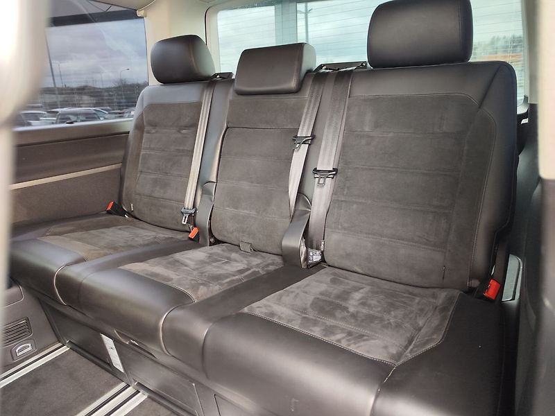 Volkswagen Multivan 2.0 TDi/110kW Highline DSG - fotka 11 z 33